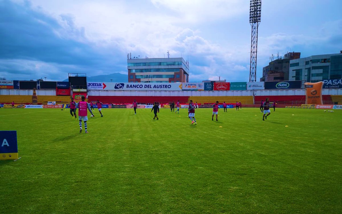 En el retorno a sus labores, Intendente <a href="/JorgeCabreraI/">JorgeCabreraIñiguez</a> realizó operativo de control en el Estadio Alejandro Serrano Aguilar, previo al partido de fútbol que se va a jugar en este complejo deportivo.

#TrabajamosPorTuSeguridad

<a href="/mariapaularomo/">María Paula Romo</a>
<a href="/xaesma/">Xavier Martínez Guillén</a>