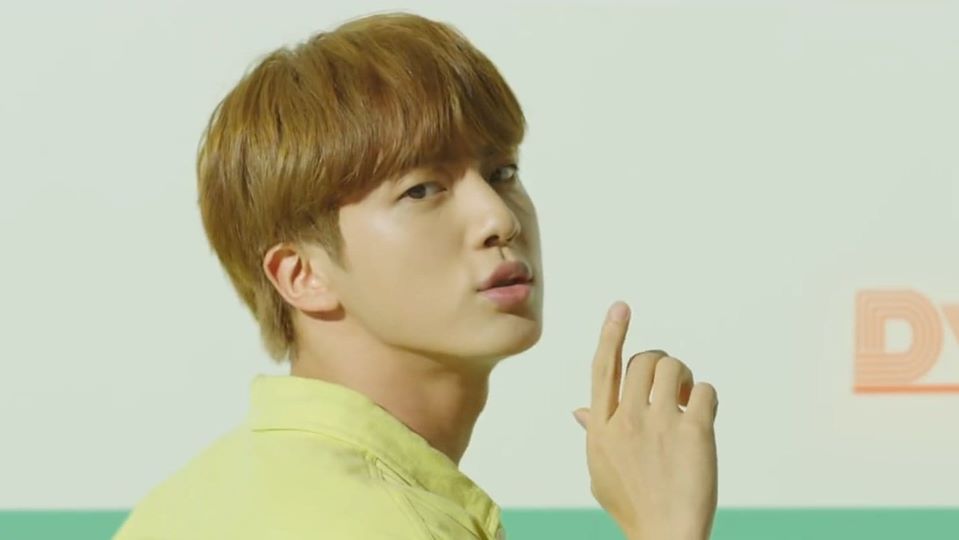 KJ_kpopfanboy95's tweet photo. BTS x DYNAMITE Teaser #DynamiteVideoTeaser
#BTS #RM #JIN #SUGA #JHOPE #JIMIN #V #JK #BTSARMY #DailyTweeter @BTS_twt https://t.co/AFuMz6RUHY