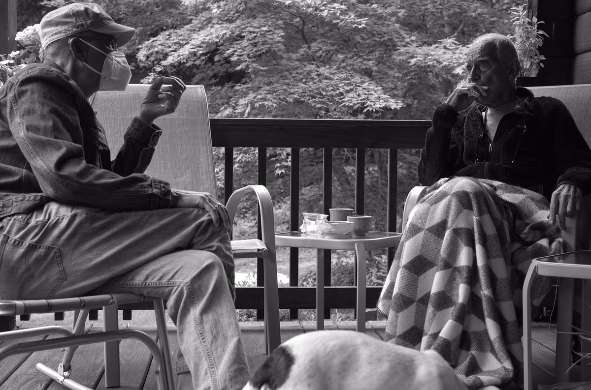 How great, two of my favorite bass players in one week. We visited with Gary Peacock and his great family, always good to see everyone. 
•
•
#jazz #drums #drummer #jazzdrums #jackdejohnette #socialdistancing #garypeacock #bass #bassplayers