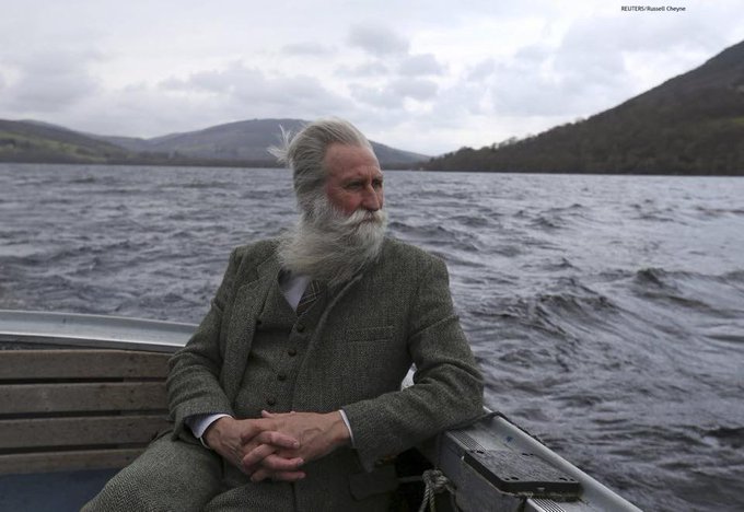 In a 1984 article,  #LochNess expert and author Adrian Shine (shown here!) suggested that the form of the flipper indicates that it might fold “on the forward stroke and [stiffen] on the backward stroke, the mechanism for which is not apparent”.