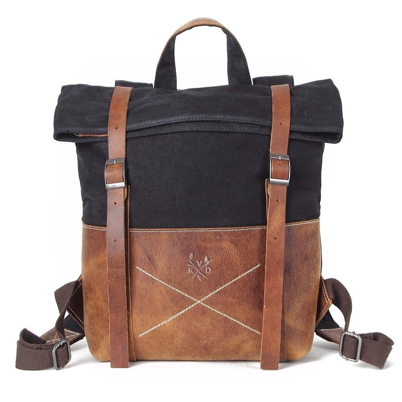 The Thames. Our classic roll top rucksack. Handmade with waxed canvas and reclaimed leather. Perfect for everyday use.
#kovered #rucksack #explore #commute