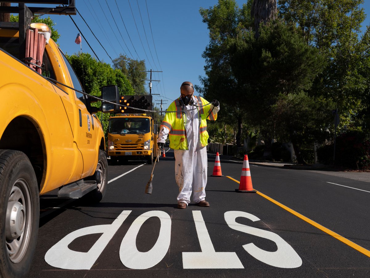 LADOTofficial's tweet photo. New safety improvements arrived to Vanalden Ave! Last week our crew was working on pavement markings to improve safety and visibility in the area. #LADOT #MovingLAForward #streetsafety #Gr818 #SFV https://t.co/DKhsSTiBAU