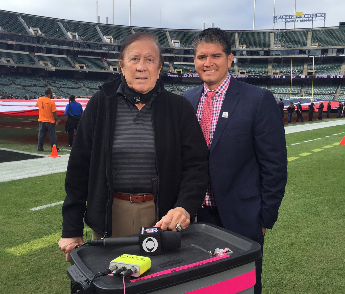 OmarDRuiz's tweet image. 🤞🏽this is the year Tom Flores gets into the @ProFootballHOF . 4 x Super Bowl champion &amp;amp; 1st person in NFL history to win a Super Bowl as player(1), assistant coach(1) &amp;amp; head coach(2). Also a trailblazer, as the 1st Latino to start at QB in pro 🏈 &amp;amp; serve as head coach in the NFL.