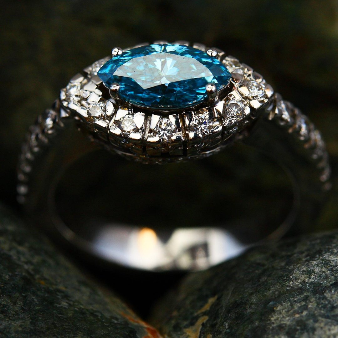 610PawnShop's tweet image. Have you had your eye on something pretty, just for you?  
.
.
.
#somethingforyou #youmatter #prettyring #somethingshiny #pawnshop #rings