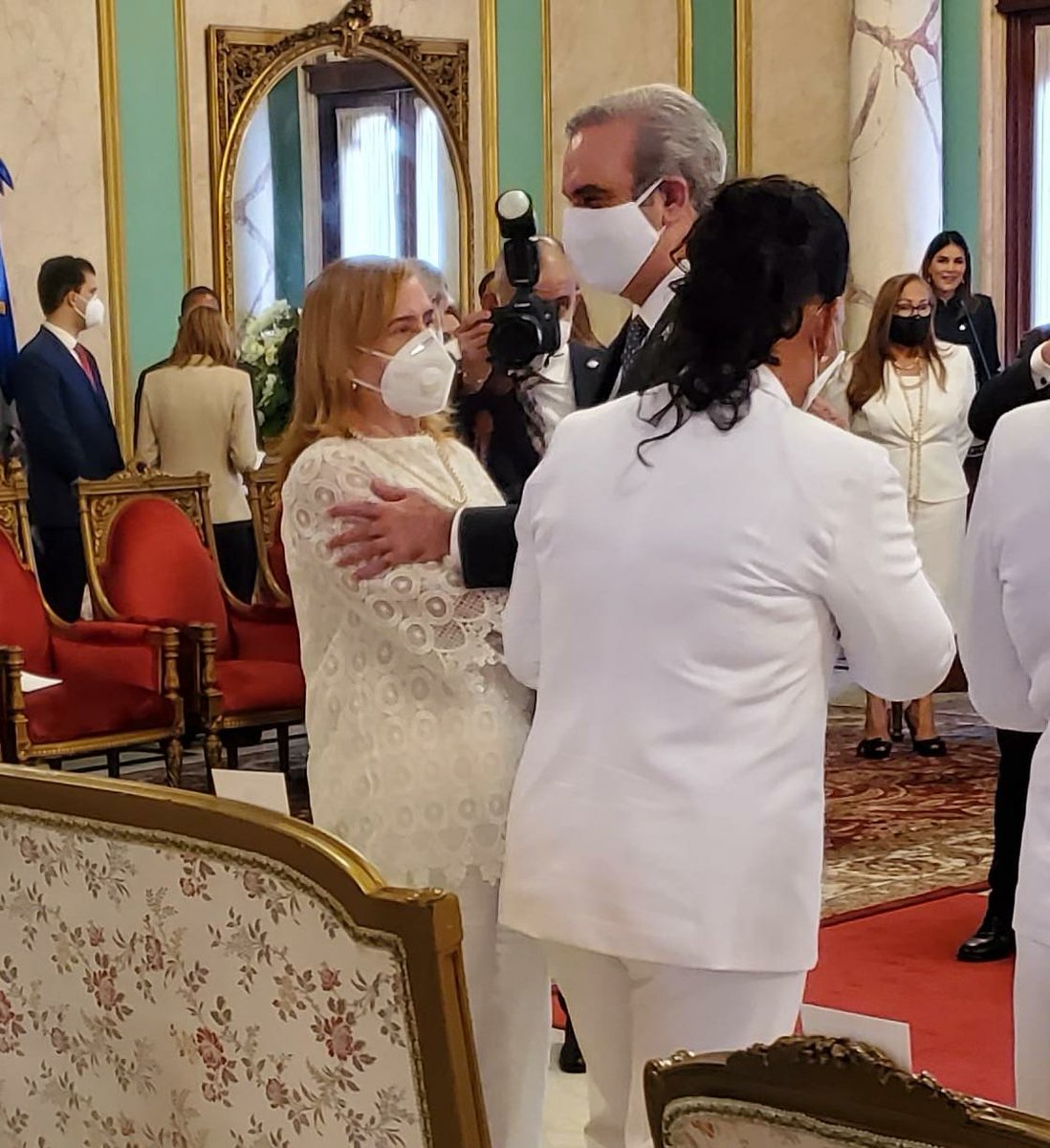 Gracias Sr. Presidente <a href="/luisabinader/">Luis Abinader</a> por darme la oportunidad y el gran honor, al lado de usted, de servirle a mi amada Provincia de La Vega, acepto ésta responsabilidad con mucha humildad y compromiso.