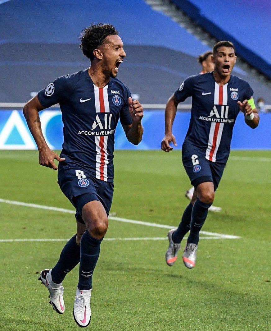 marquinhos_m5's tweet photo. On est en FINALE! 🔴🔵 #AllezPSG https://t.co/h1IuxeZW05