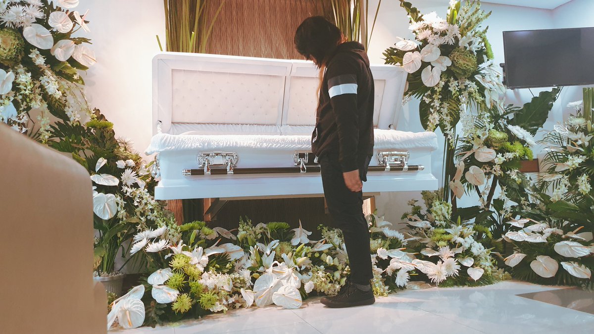 PauSepagan's tweet photo. Tol. Mahal na mahal kita..  gabayan mo sana ako palagi nang mas maging matatag pa. Dahil sa ngayon hindi ko talaga alam kung paano.. miss na kita agad tol.. sana nanaginip na lang ako. https://t.co/jKIotxEvqH