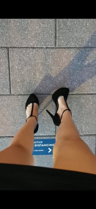 Legs 6 feet apart 😏 ... Maybe after dinner and shopping 😈 https://t.co/ZNeWzx8EtE #feet #footfetısh #FeetsForTheStreets<a href="/tag/heels"class="tags"><span>#heels</span></a><a href="/tag/feet"class="tags"><span>#feet</span></a><a href="/tag/footfet%C4%B1sh"class="tags"><span>#footfetısh</span></a><a href="/tag/feetforsale"class="tags"><span>#feetforsale</span></a><a href="/tag/feetsf"class="tags"><span>#feetsf</span></a>