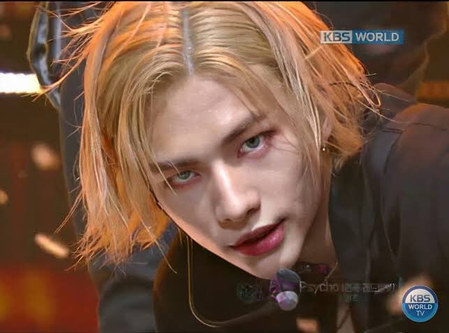 Hyunjin as Kenma - an actrative thread 