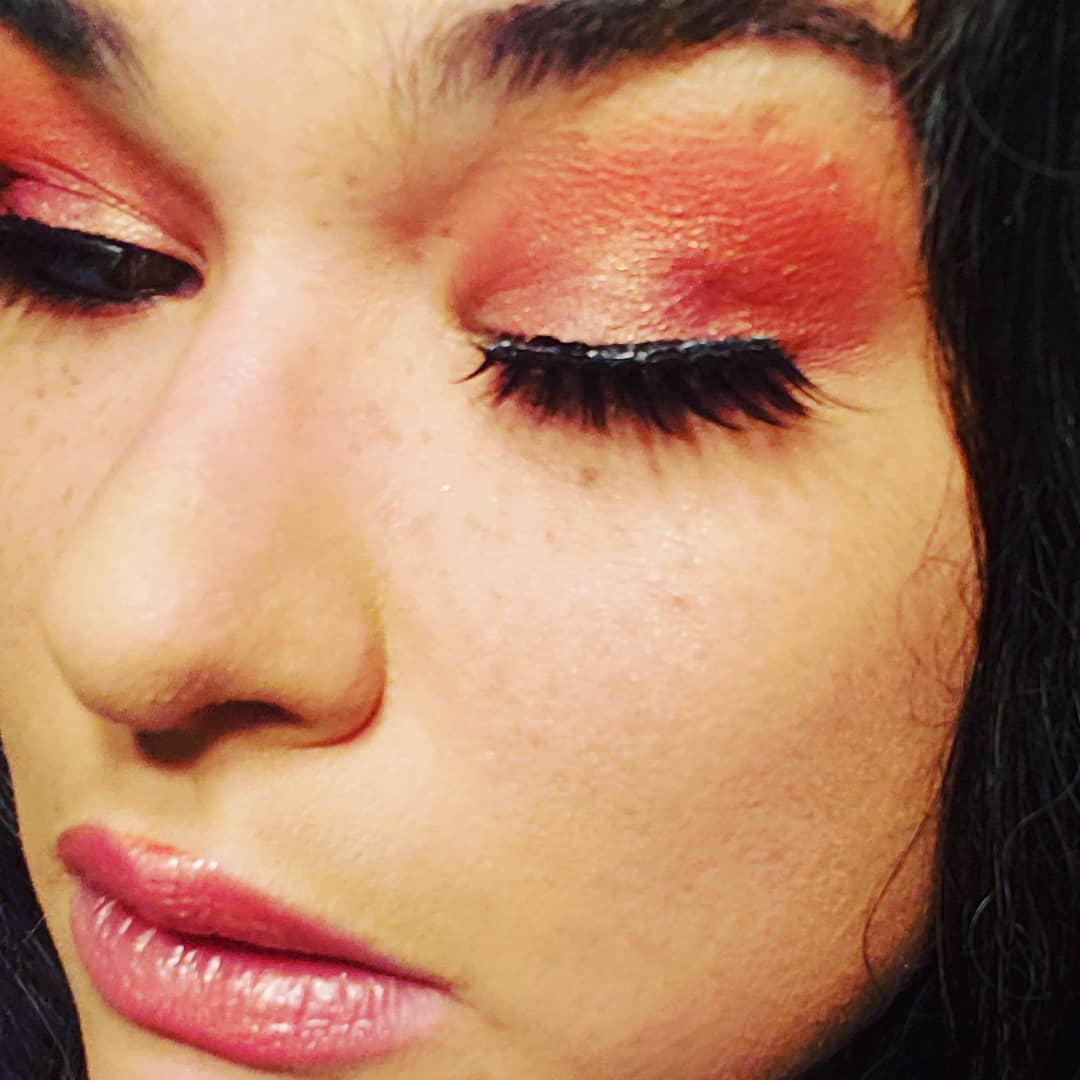NRev02's tweet photo. Coral eye look I did it kinda fast, but I'm comfortable with Coral being a color id use in the future. Thanks #MakeupbyMandy https://t.co/8TS9YxqhYj