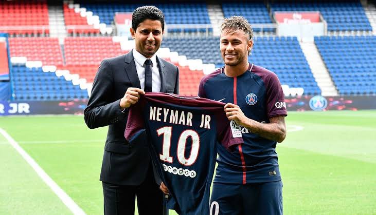 toque_filtrado's tweet photo. ¿Se imaginan gastar 1.200 millones de euros en un equipo de fútbol? 😳⚽️.

Eso ha invertido el @PSG_espanol en los últimos 9 años para lograr levantar una #ChampionsLeague que está a un partido de conseguir. https://t.co/4GtQJO2kGR