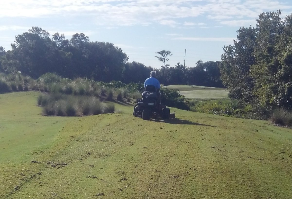 BryceGibson8's tweet photo. Day 2 #fallaerification, very productive Day! Finished grns core/cleanup/sand/Coco, 2X vert tees, finished fwy core/TerraRake and started circle cut before 🌩️ stopped @jaykenn72 and I could get going...#dayinthelife #thisismyoffice #Turflife https://t.co/z67s6WjZmh