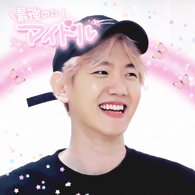 jecnslvt's tweet photo. baekhyun with contact lenses is a whole different person https://t.co/u6CI4z9wCs