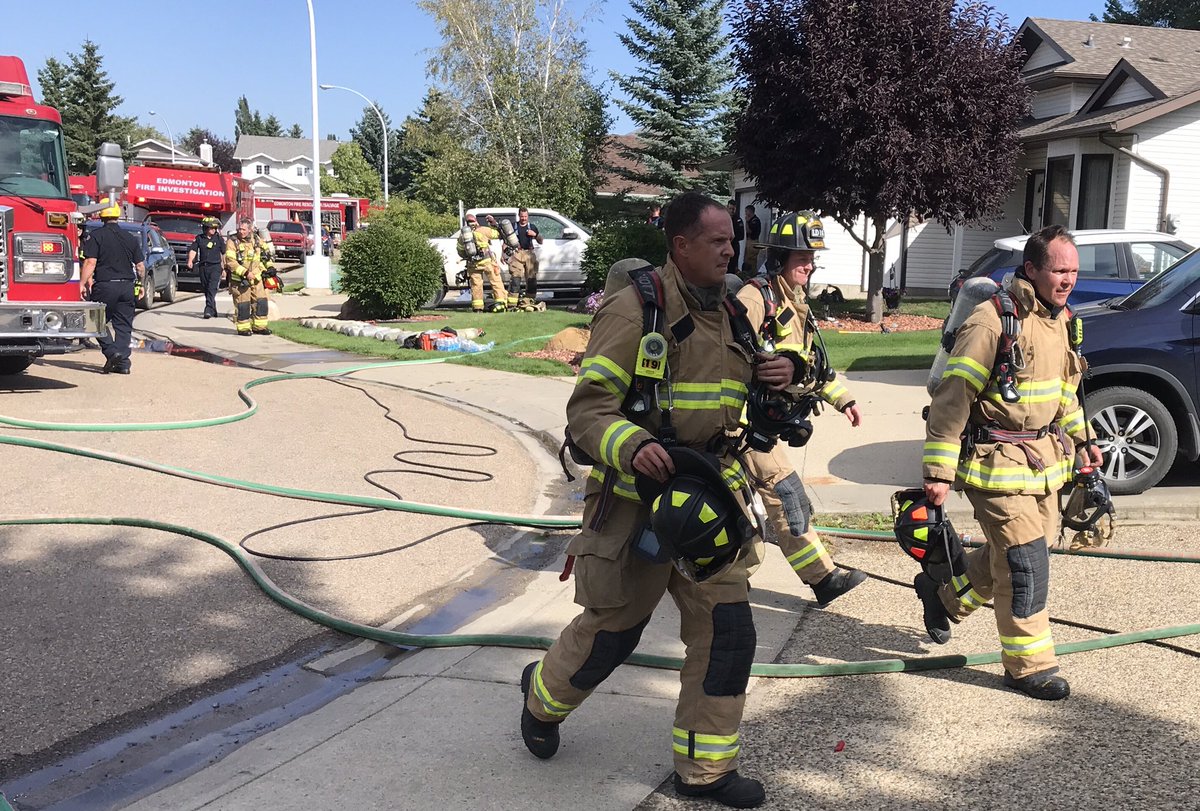 DMitchellCTV's tweet image. Brutal conditions for Edm Fire to battle house fire in Millwoods. 33 degree heat wearing gear, tanks, and carrying tools/hose while inside an oven of a home. Busses called in to stop overheating. @EdmontonFire  #toughbastards #yeg