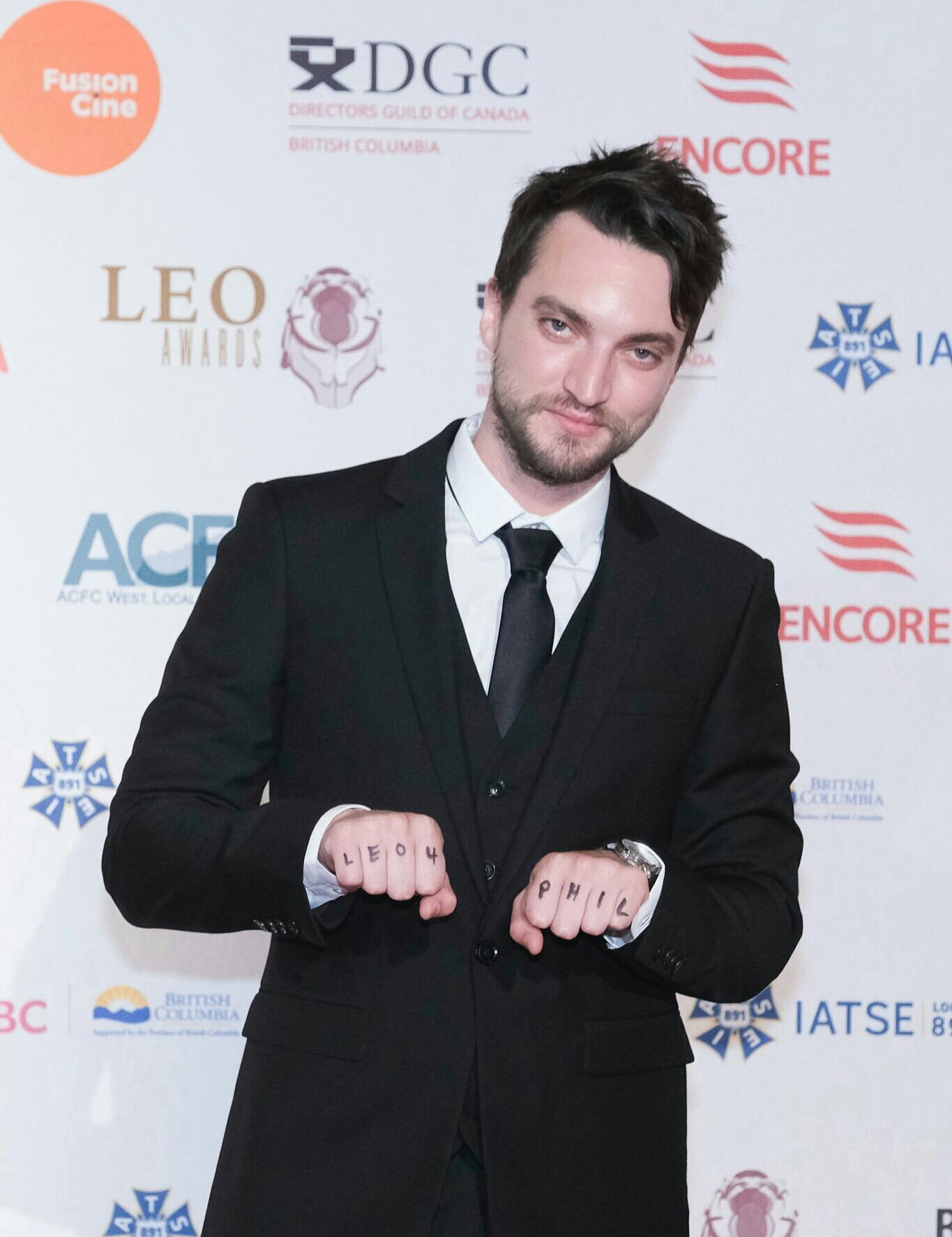 Richard harmon de terno ou sem terno? comente com a tag HAPPY BIRTHDAY RICHARD 