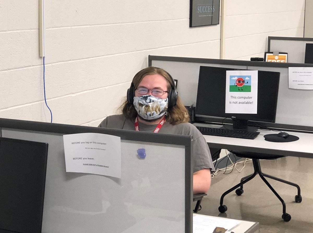 PresidentMCC's tweet photo. It's been a great start to our fall 2020 semester. Lots of smiles under those masks! Thanks to our students for following our #HealthyatMCC guidelines for masks and social distancing. We got this! #MaskUpMCC #MCCStronger #TeamKCTCS #TeamKentucky @madisonvillecc https://t.co/uZYtVe9pGw