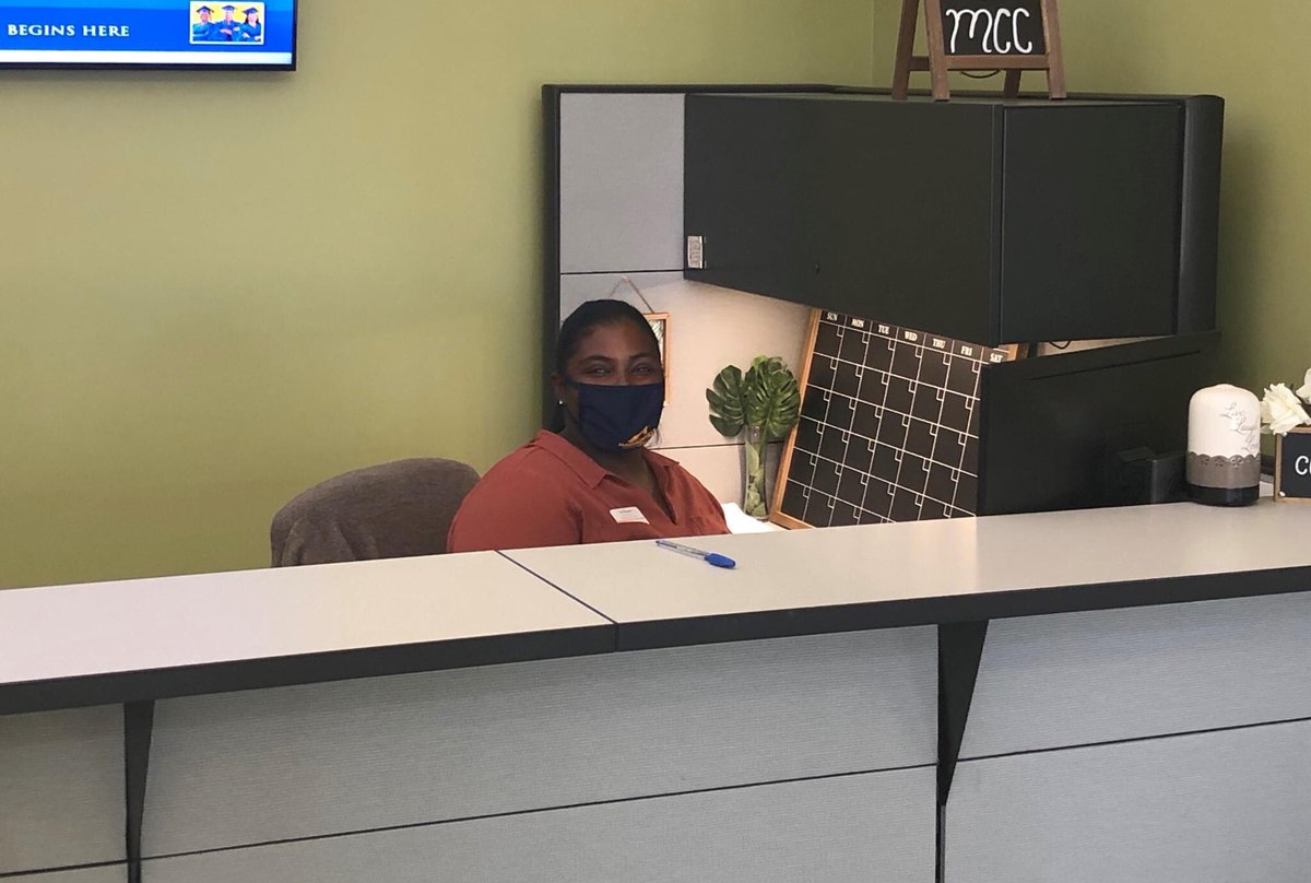 PresidentMCC's tweet photo. It's been a great start to our fall 2020 semester. Lots of smiles under those masks! Thanks to our students for following our #HealthyatMCC guidelines for masks and social distancing. We got this! #MaskUpMCC #MCCStronger #TeamKCTCS #TeamKentucky @madisonvillecc https://t.co/uZYtVe9pGw