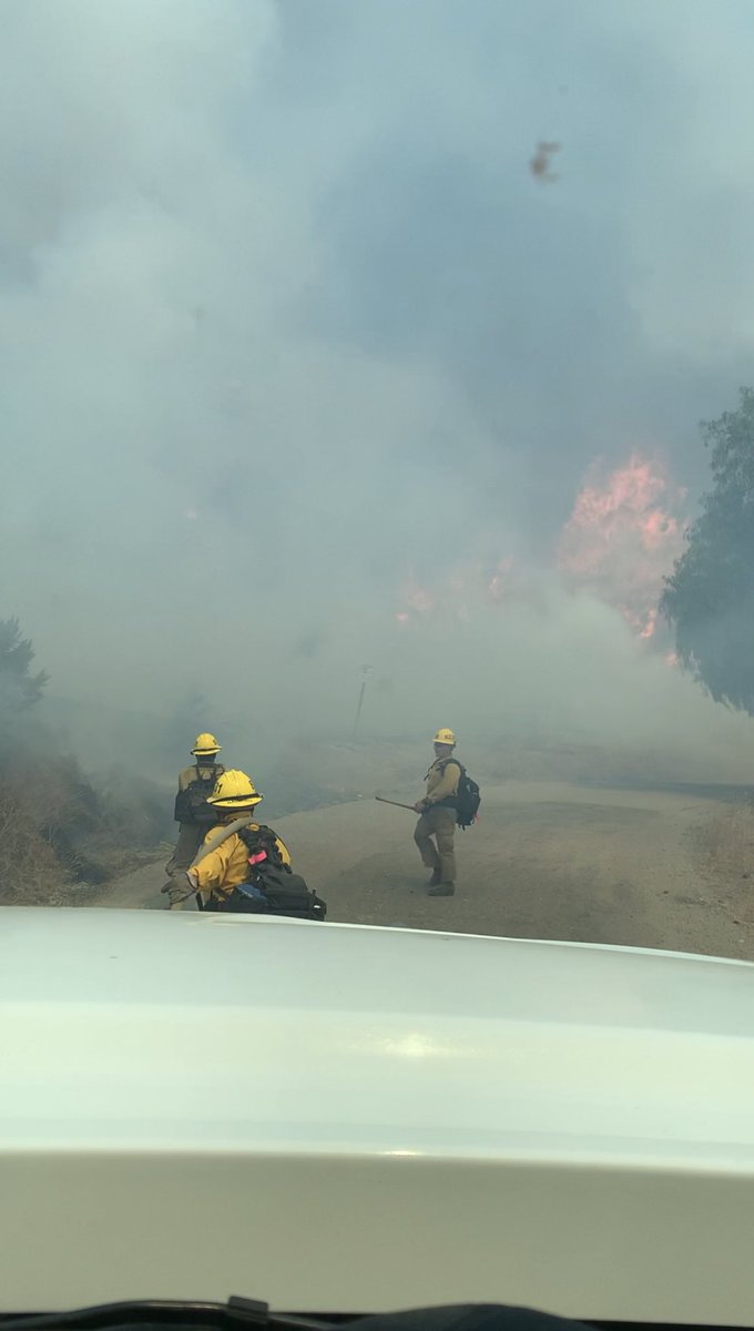 USFWSFire_SoCal's tweet photo. Engine 8331 is currently on a cover assignment ont the @LosPadresNF. Yesterday 8331 was one of the first resources on the #HolserFire. https://t.co/eT0b8Z67Sx