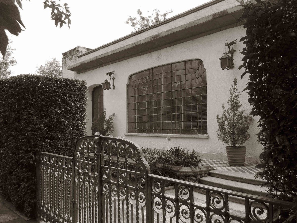 Además del Palacio de Bellas Artes, Adamo Boari proyectó otros edificios en México. Hoy una casa que diseñó, construida en la avenida Explanada 318, Lomas de Chapultepec, está en riesgo de ser demolida. | ow.ly/4vYe50B31Q1
