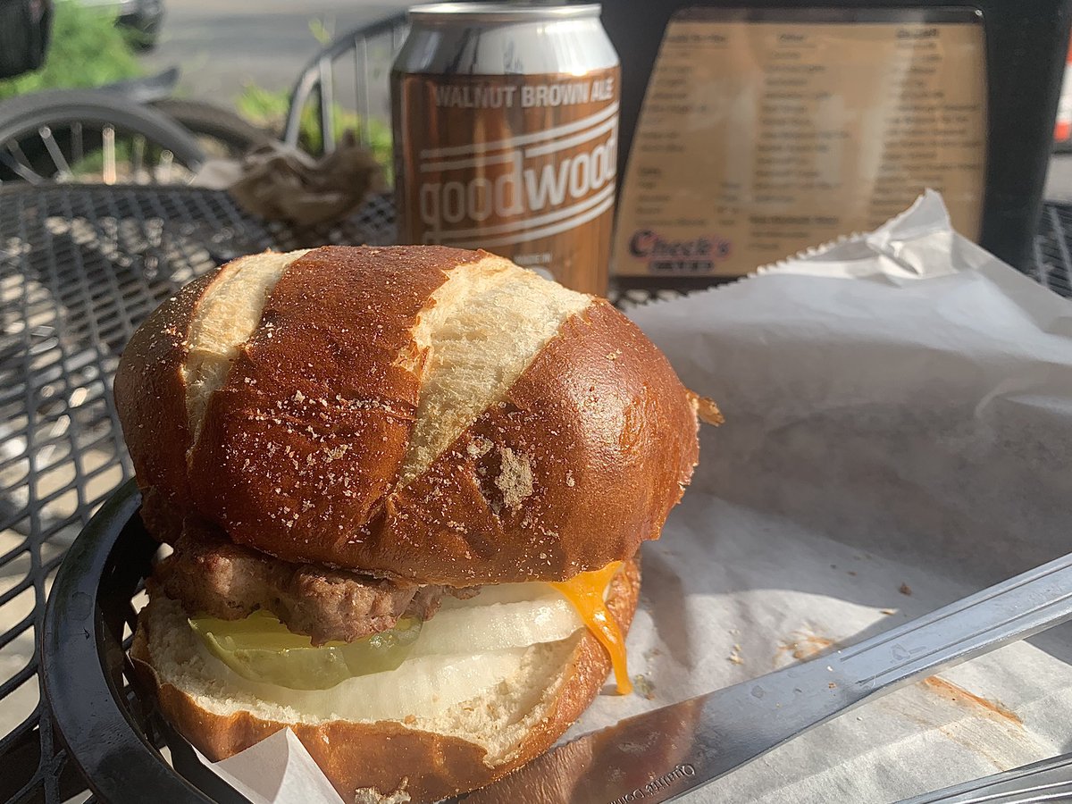 BrianShlonskyTV's tweet photo. Well I’ve got some work to do next year haha, but I LOVED participating in #502BurgerWeek this year, supporting several of our amazing, local restaurants. Everything I tried was wonderful- did you guys have any favorites?? #502BurgerWeek @villeburgerweek https://t.co/JS20FiftMh