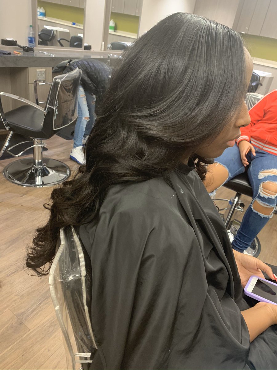andimsierra's tweet photo. ⚠️⚠️⚠️HELLO ISU LADIES !  I am freshman at ISU and i am a licensed cosmetologist. I do MANY different styles with all affordable prices for college students ⚠️⚠️⚠️It cost $0 to retweet this. Also follow me on insta @sese_styles Please and thank you 💕 #indianastate #sesestyles https://t.co/WVqeKyrLUa
