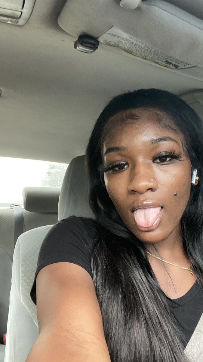 svraya_'s tweet image. Filly fa what?🥰  #Bottomlinelashes 😻