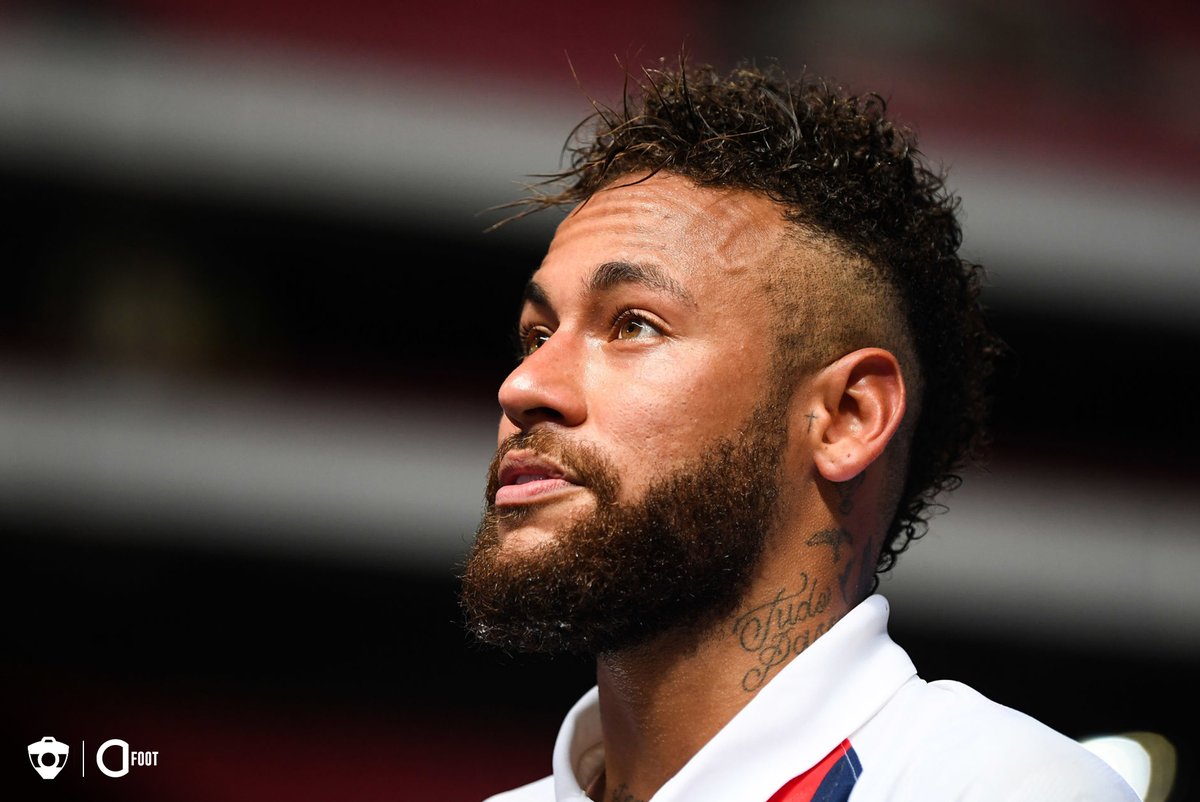 ActuFoot_'s tweet photo. Marcello Lippi : « Je dois avouer que j'ai revu mon jugement sur une star du PSG... Quand on parlait de Neymar, je n'étais pas d'accord pour le comparer à Ronaldo ou Messi. Je le trouvais bon, mais pas à leur niveau. Aujourd'hui, il joue comme un vrai phénomène. Un Ballon d'Or. » https://t.co/LzFQhYkLAP
