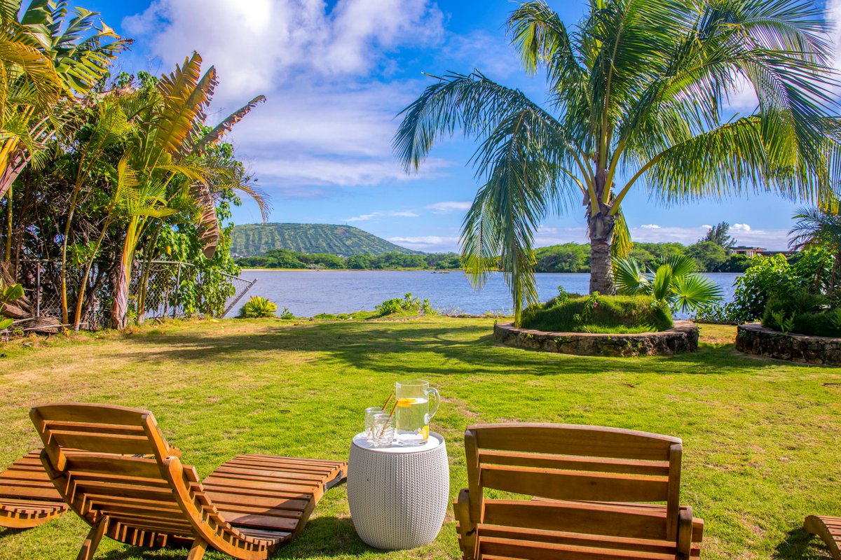 corcoranpacific's tweet photo. #JustSold - Congratulations to Sean Lopez and Kelli Miller on the sale of this unique waterfront Oahu home for $4,556,500! ✨ Learn more in the article featured on @LUXRE here: https://t.co/JILfrNT1Hg

#ElitePacificProperties #EliteSales #HawaiiRealEstate #LuxuryRealEstate #Oahu https://t.co/cC3DwV5qcc