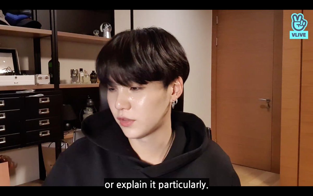 a quick but necessary disclaimer before i begin ahem this thread is a thread based on my experience with production, music and interpretation. yoongi himself did not explain moonlight other than his vlive & left the interpretation up to listeners aaand that's where i come in