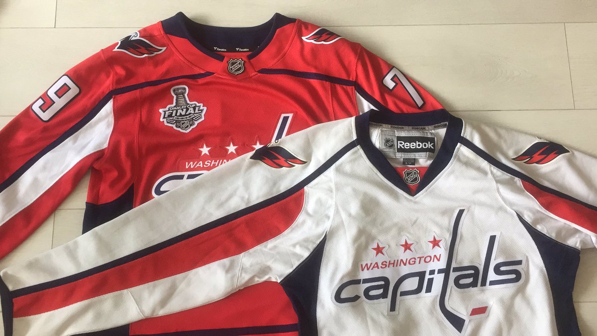 Phoebe_Bibi's tweet photo. Wore my red @Capitals jersey watching the last game and it didn’t bring us luck, so I’m switching to white tonight! 🤞🏻🏒♥️  #LetsGoCaps #ALLCAPS https://t.co/2vcnmNu0qq