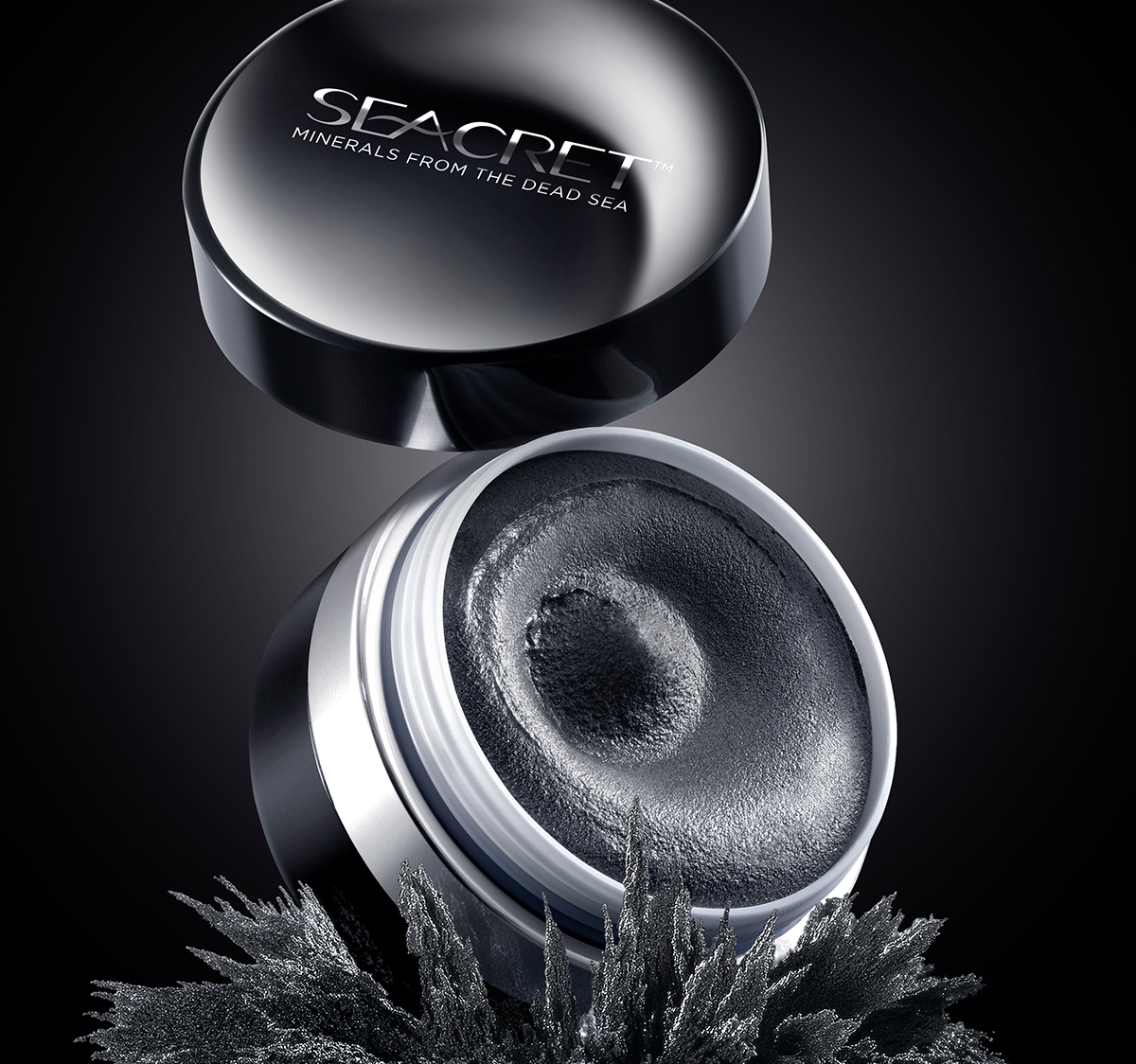 seacretspa's tweet photo. If you’ve got an upcoming event, a date, or an important occasion and you want to glow like a goddess, the Seacret M4 Magnetic Mask is the perfect choice. https://t.co/ww1cRyX5JR