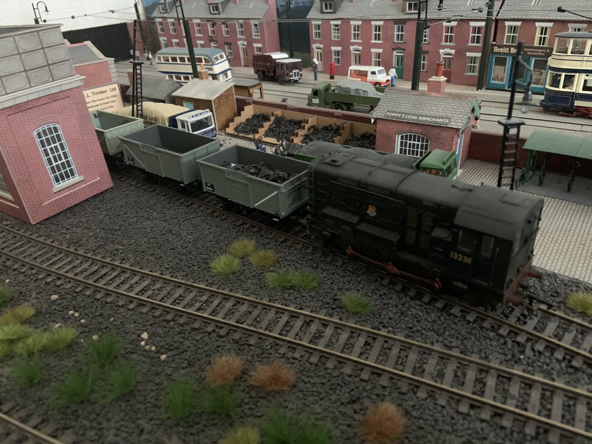 Busy coal staithes at Silverdale Road <a href="/AdamDiskin1993/">Adam Diskin</a> <a href="/WoodheadRoute/">The Woodhead Route</a> <a href="/class08/">SUSAN FORROW</a>