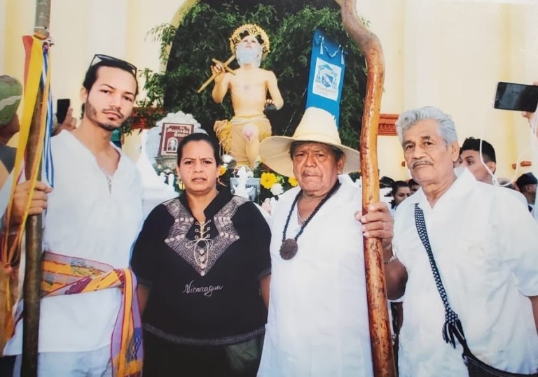 revista_abril's tweet photo. "Para los #PueblosIndigenas de #Sutiaba, el hecho que la Compañía Licorera de #Nicaragua hubiera usado el nombre de su amada princesa #FlordeCaña, (hija de...) para forjar las mismísimas cadenas con las que se esclavizó al pueblo de..."

 #Artículo #Link

https://t.co/E873aiPF1H https://t.co/wOJXO1XkRy
