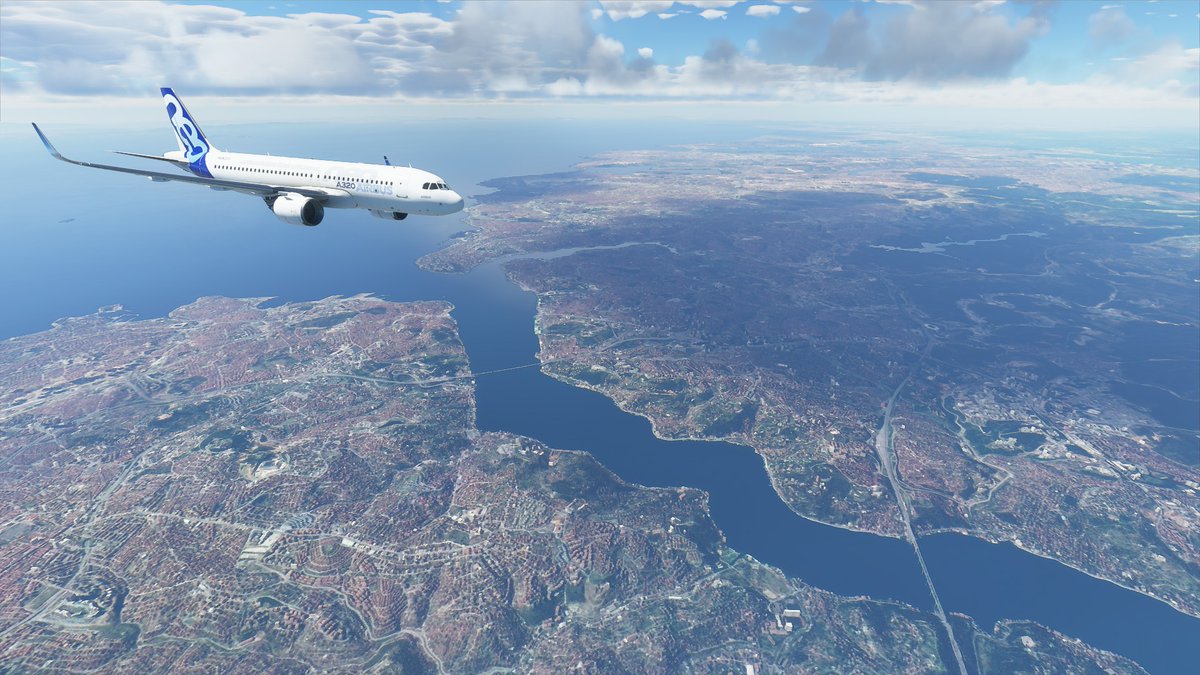 And this is what it looks like when you're flying over the Bosphorus and  @YorukIsik takes a picture of you