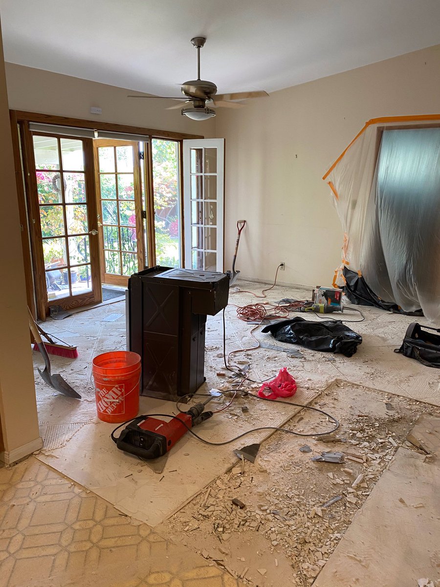 AWContractor's tweet photo. #demoday for new #homeremodel project. #licensedcontractor https://t.co/nLKnQjf7Fc