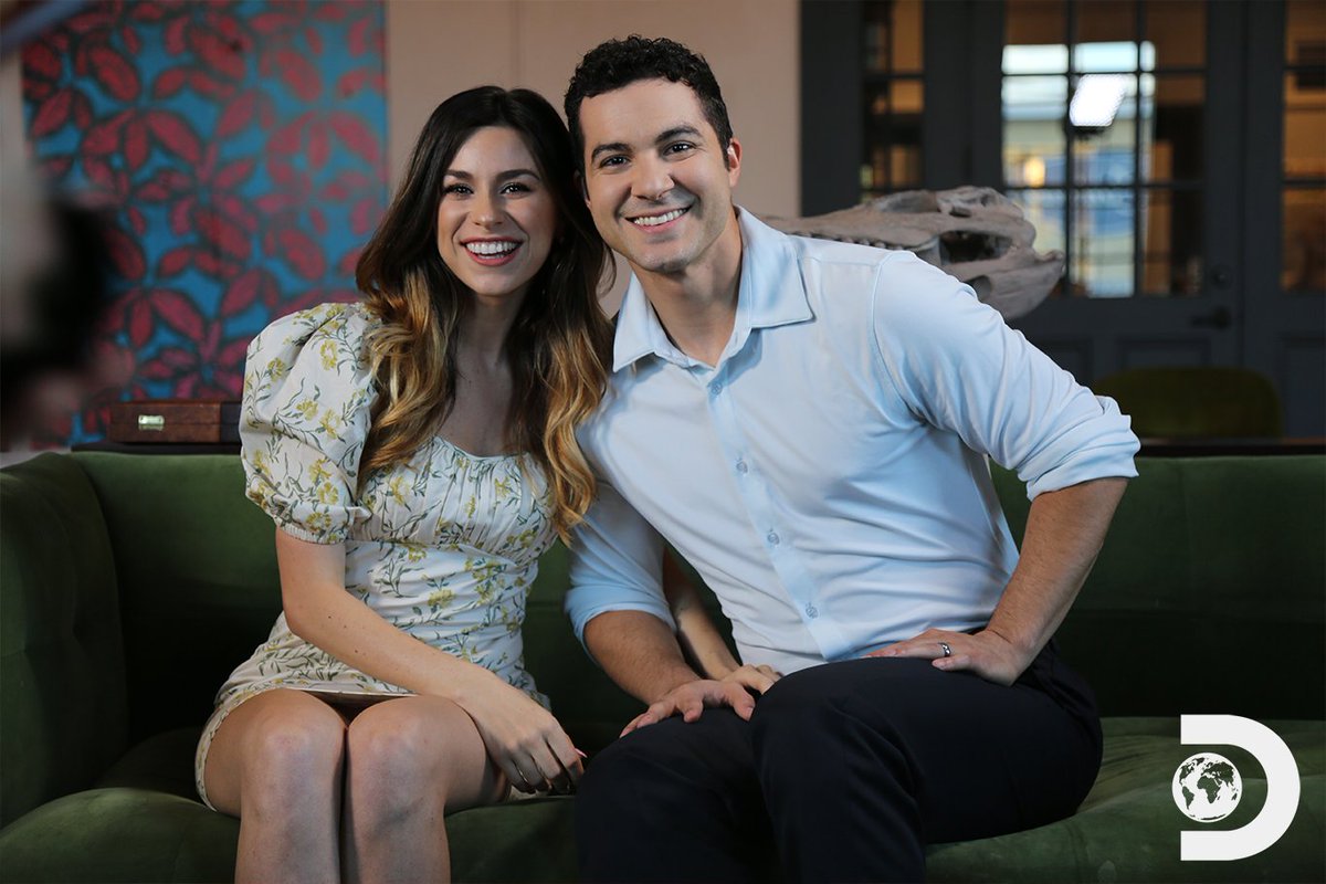 We're going live on <a href="/Discovery/">Discovery</a> new Docu-series IQuit in less than an hour! Tune at 10pm EST! #IQuit #Discovery #Shopify