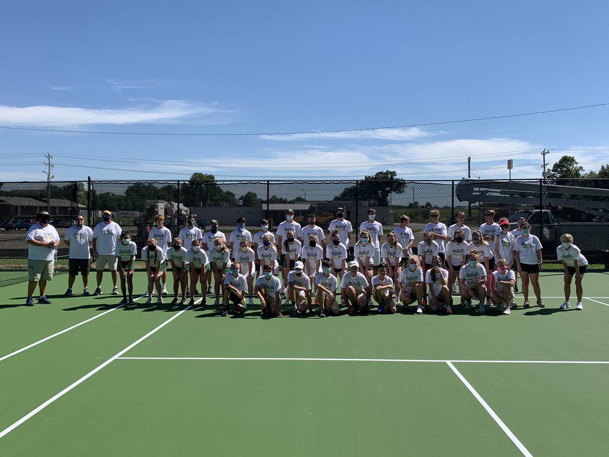 Alma_tennis's tweet photo. Our inaugural TMac Invitational was a huge success. Thank you to Bergman and Harrison for coming down and helping us honor Toney McMurray with an evening of tennis. https://t.co/nupJ2ri1AL