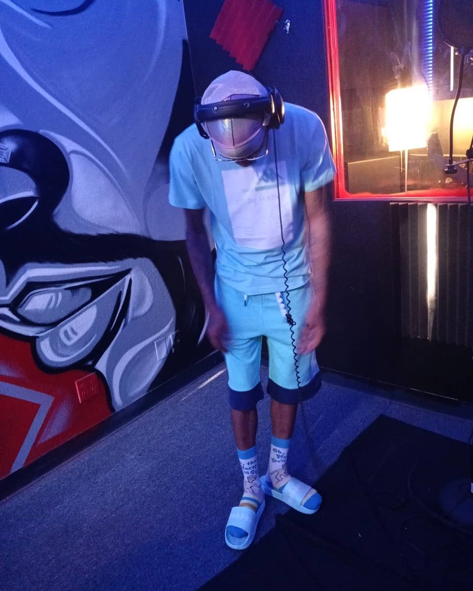 VV$ 👨🏾🎤💙 tweet media
