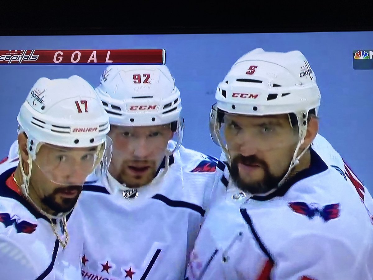 CopperInsidez's tweet photo. Kovalchuk on the @LAKings vs Kovalchuk on the @Capitals https://t.co/2ABTdubHTa