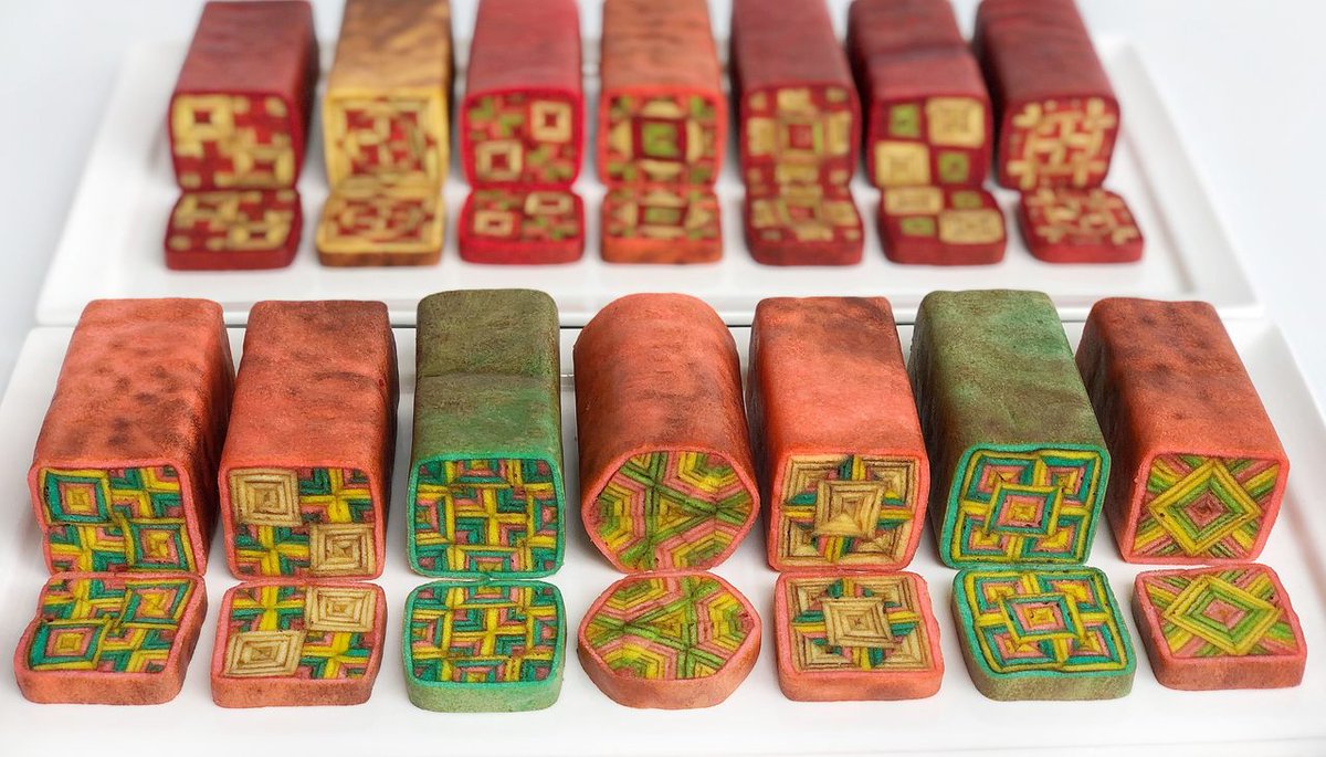 KubuNelson's tweet photo. The Sarawak layer cake | Malaysia on special occasions.
#sarawakfood
#traveling 

"Building these cakes requires a vivid imagination, an almost mathematical mind for detail, and perhaps most importantly, a steady hand (via Gastro Obscura) https://t.co/8JIQxMxxA0