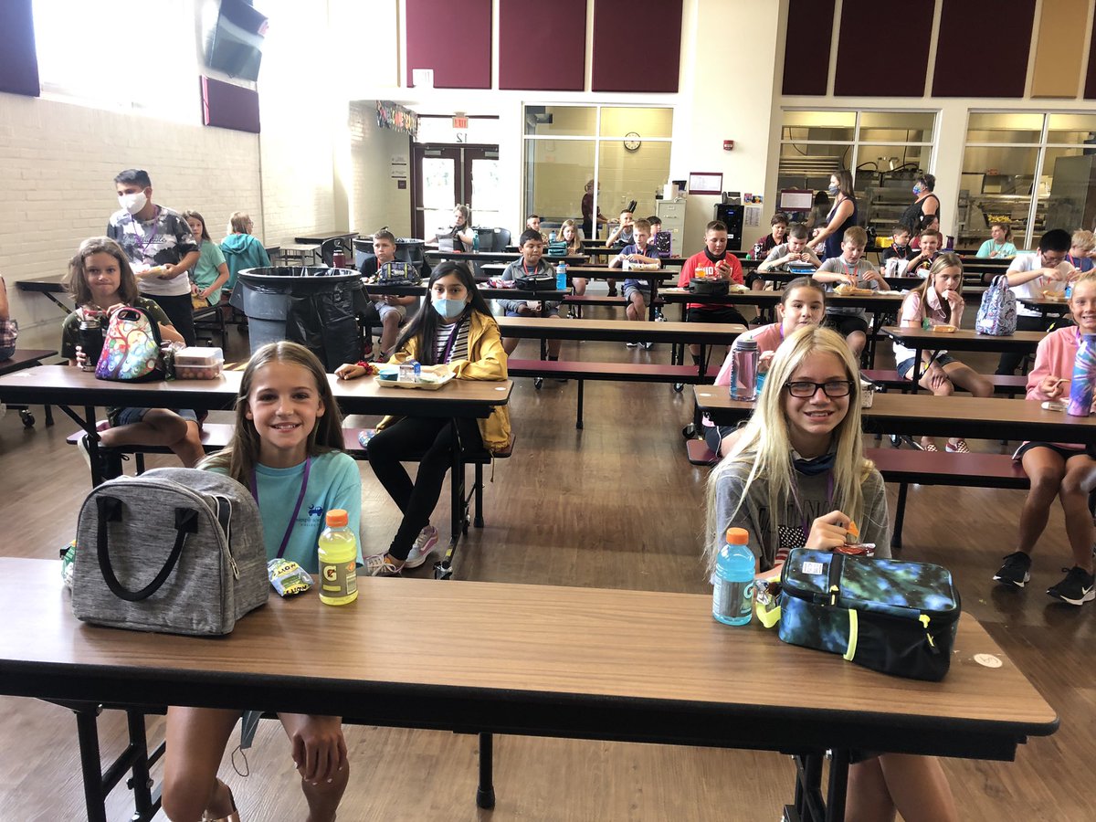 Groups worked hard on the cup challenge today and are making the best of our socially distanced lunch tables! I’m so glad to be back at school!🥰❤️ #explorebis <a href="/LCS_BC/">Lebanon City Schools</a>