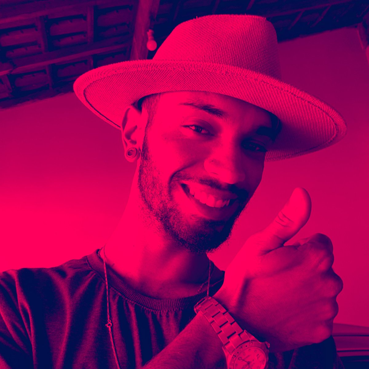 RippiAnderson's tweet photo. #NewProfilePic https://t.co/KZeewt16io