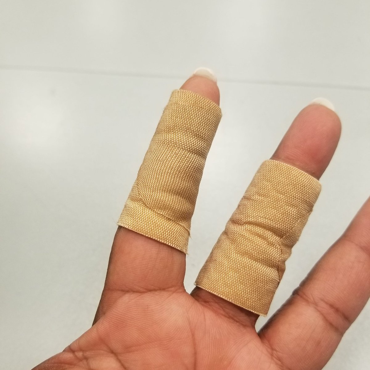 phlyist's tweet image. Whew. Point cutting got me. Those scissors are sharp! #pmts #pointcutting