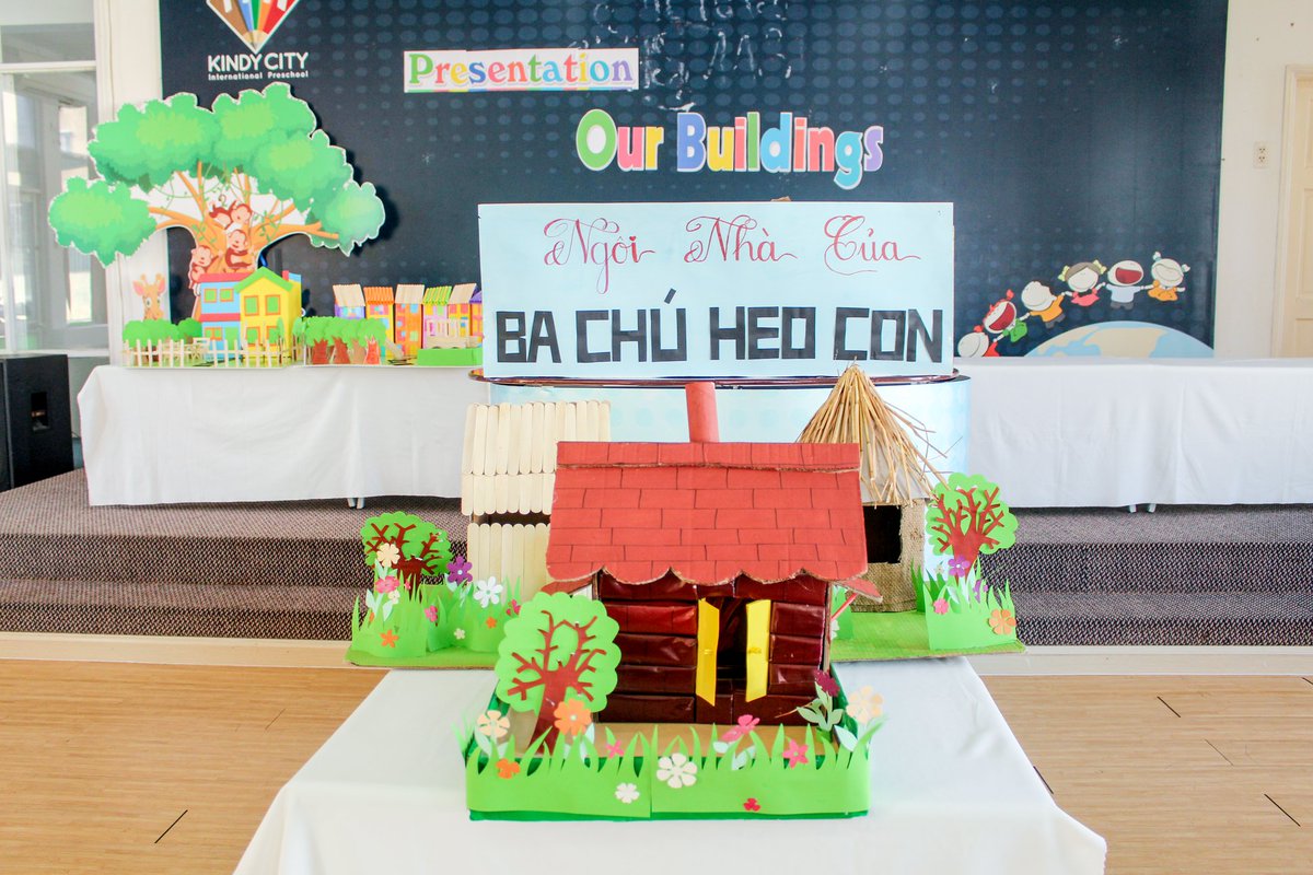 KindyCitySchool's tweet photo. BÉ THUYẾT TRÌNH DỰ ÁN NGÔI NHÀ “BA CHÚ HEO CON”
👉 https://t.co/4f88NzC0jl
#kindycity #preschool #creativecurriculum #mamnonquocte #truongmamnon #truongmamnonquocte #bachuheocon #ngoinha #ourbuilding #thuyettrinh
☎ 0901 853 353 https://t.co/RmA1TfrXcz