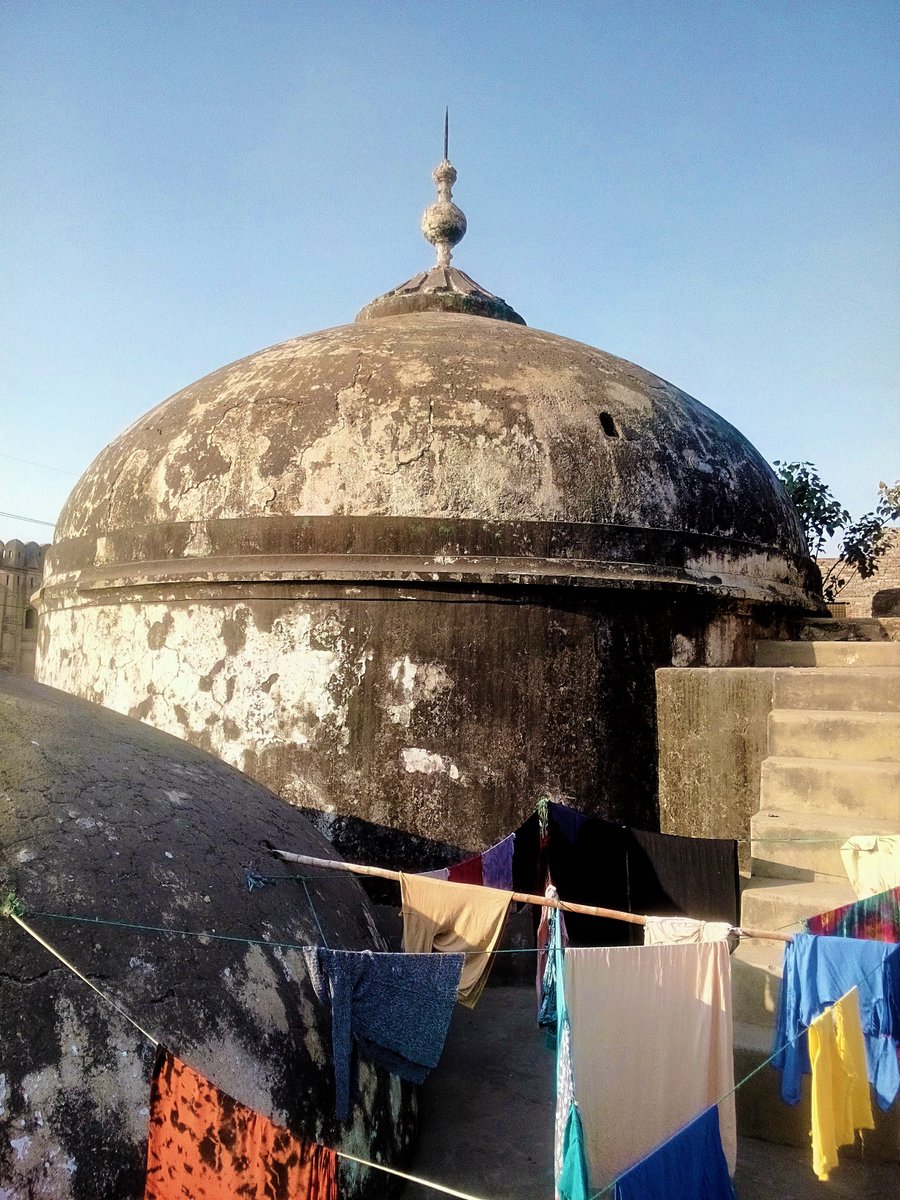 Also called Begum Shahi Masjid, this not so grand yet spectacular structure is believed to be the earliest dated Mughal Mosque at LahoreConstructed in brick and plaster it's a beautiful fusion of Lodhi and Mughal architecture, a fact much evident from the domes and arches