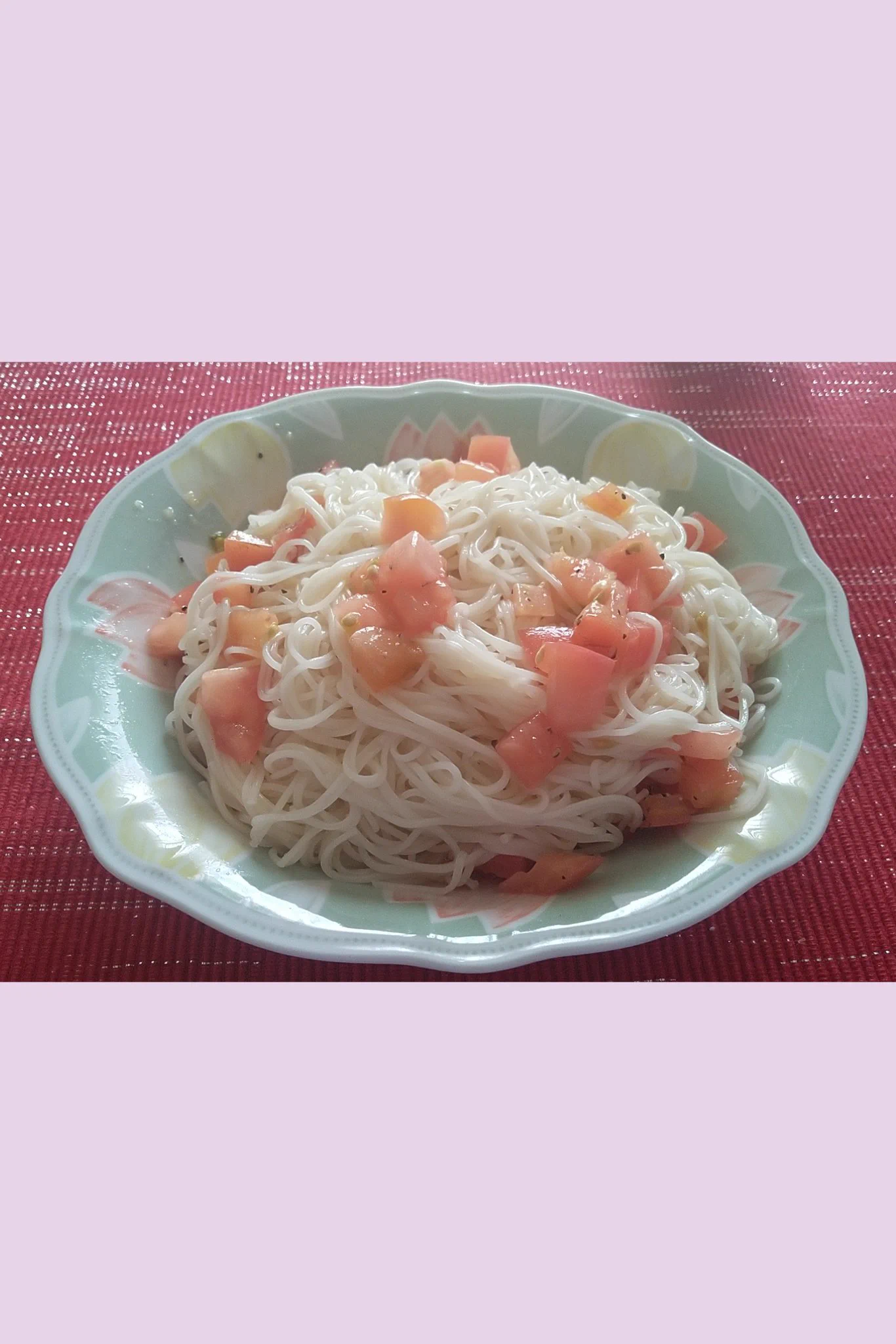大葉なしのトマト切り方大き過ぎの素麺多過ぎたけど美味しかった
もう一度チャレンジしよっ  