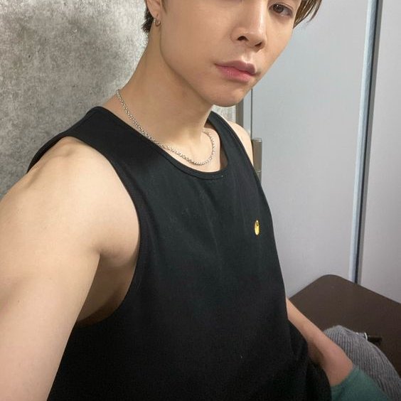 Johnny's arms, fuck it, lets go!(A thread)