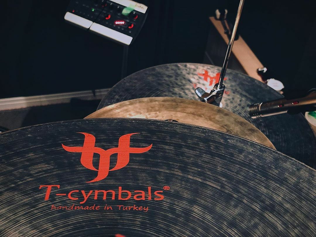 TCYMBALS's tweet photo. @emptyscenario loving T-cymbals 
・・・
.
.
. 
#TCymbals #EMPTYSCENARIO #Tokyo https://t.co/qjwgrnAz1P