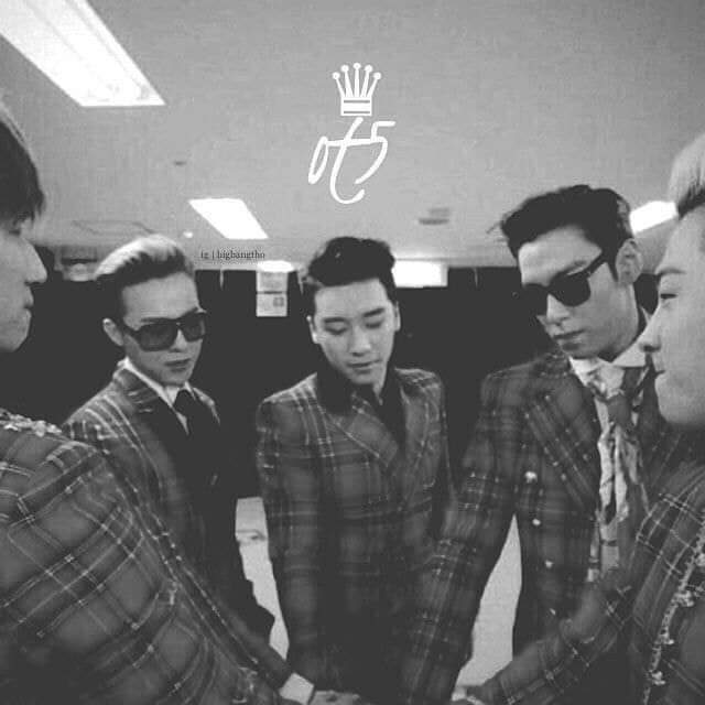 Edithclaudya's tweet photo. #14YearsWithBIGBANG
Si Seungri no renunció nunca a sus sueños, que les hace pensar que VIP OT5 va a renunciar a el?? ❤️✨
Construiremos el camino de flores para los cinco💛🌸🌼 https://t.co/ctCnaGIai5