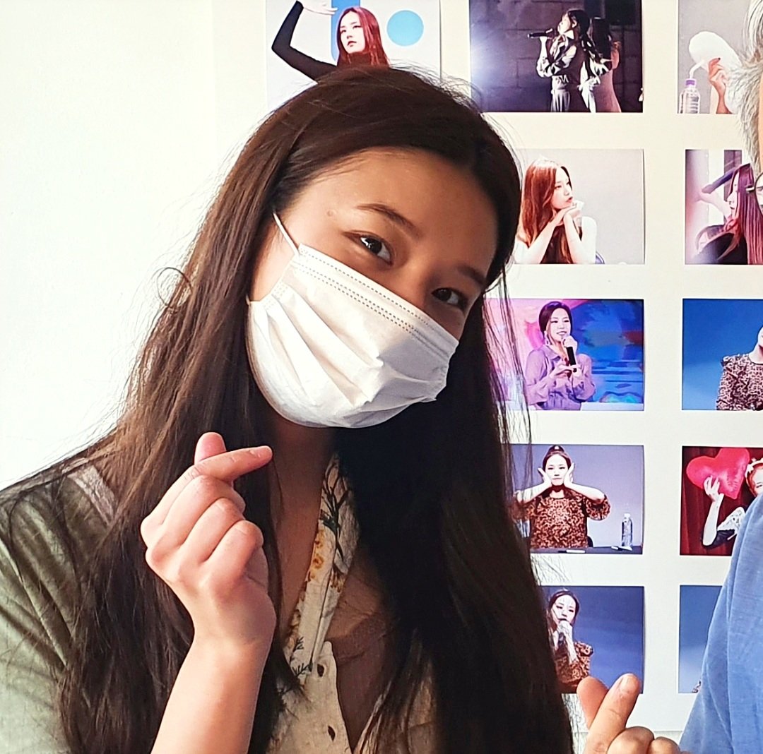 AvvioRearWindow's tweet photo. 생일축하드립니다🥳🥳

라붐 솔빈님의 노래,연기도 더욱 왕성한 활동 기대하면서 응원할께요!!!😄

오늘 즐거운 시간으로 가득하시길 기원합니다

#라붐 #솔빈 #LABOUM #SOLBIN #HappySOLBINday #생일축하 #카페아비오 #cafeavvio https://t.co/CtVdoErwzp